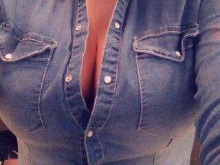 Andrea Abeli aka Misskirroyal onlyfans Subscriber's triple gift elite