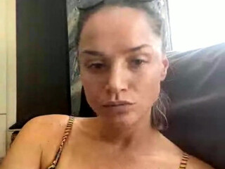 officialtoriblack onlyfans Lustful skin jerks off shaved cunt