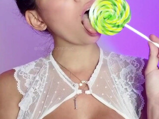 bambitwo onlyfans moans sweetly