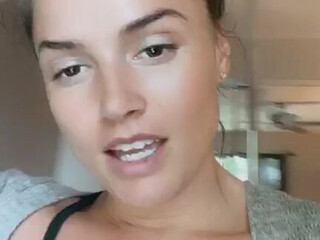 officialtoriblack onlyfans Luscious sweety rubs boobs with oil