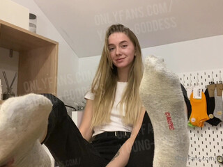 Young Goddess aka young onlyfans sex toy rider chaturbate online show