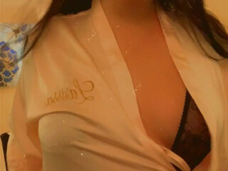 larissanadia  broken pink cunt