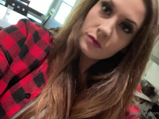 kloverkay90 Charming ladies are engaged in vicious caresses