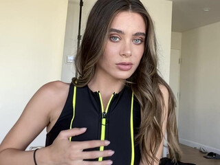 Lana Rhoades onlyfans Thick blonde body masturbates pussy