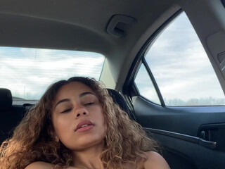 Victorialovexoxo Juicy slut gently masturbates cunt