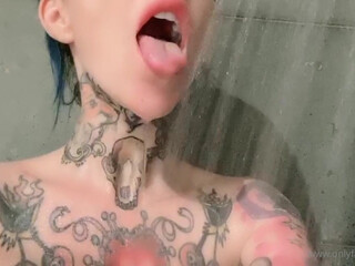 Riae SG onlyfans Naughty passion pulls pussy