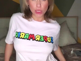 Julia Unicorn Cutie kralia fucks vagina hard