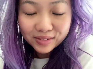 Harriet Sugarcookie onlyfans  greedily fucks her pussy