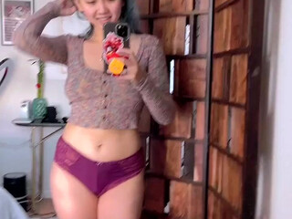 Harriet Sugarcookie onlyfans Tasty babe fucks her anus