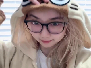 Harriet Sugarcookie onlyfans Cute curva fucks pussy with dildos