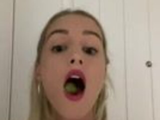 Dilfenergy aka Bella Rome onlyfans Amazing slut is hot fucking her holes