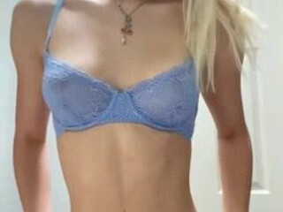 Dilfenergy aka Bella Rome onlyfans runet wriggles in front of webcam