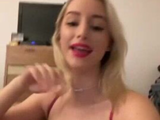 Dilfenergy aka Bella Rome onlyfans Naughty babenka . caresses big tits