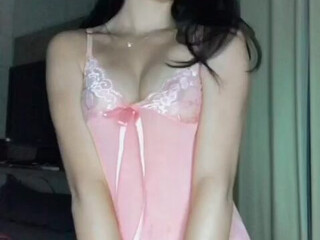 BRENDA TRINDADE aka Brendatrindade onlyfans   in a new apartment shows a striptease