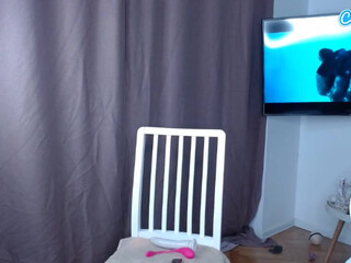 hannaloveee Slender beauty caresses sex lips