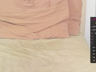 MeganyX  curvy lady dick in two holes