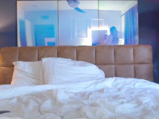 nikiskyler Beautiful babe masturbating cunt