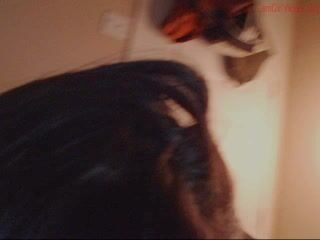 geniva Luscious babe undresses and pulls pussy