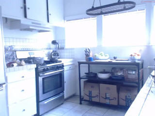 nikiskyler Luxury model is teasing with curvaceous