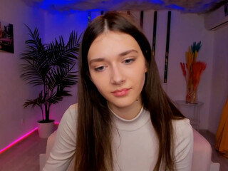 willa_wilkins_ chaturbate Adult woman squeezes the lips of the sexual