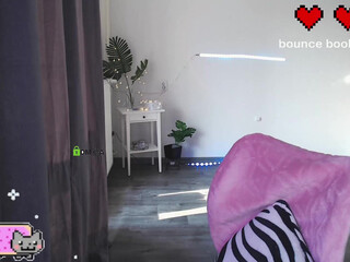 molllypercocet chaturbate  caresses her ass