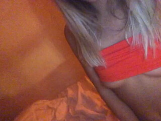 Nacre_Victoire onlyfans Beautiful chick shows small shapes