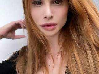 Jessica onlyfans Seductive babe fucks both holes