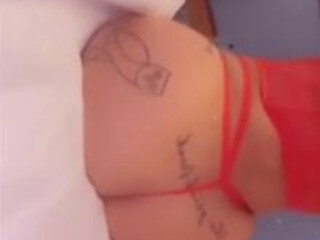 Aliza Jane onlyfans  slender chick jerks off