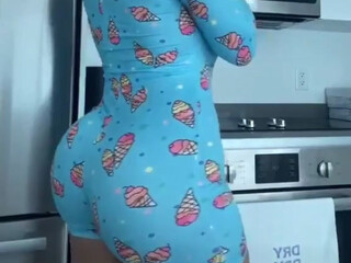 Aliza Jane onlyfans  lights with sex machine