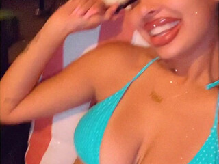 Aliza Jane onlyfans Tattooed shmara masturbates shaved vagina