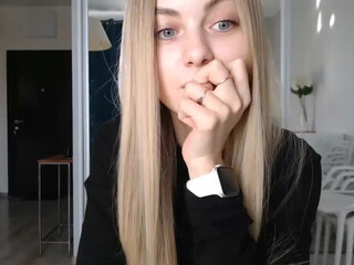 brilliantvictoria chaturbate Girls with tattooskarazhatsya on camera