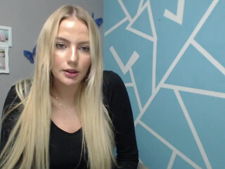 tall_zori chaturbate Cute kralia posing in lingerie