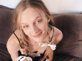 ManyVids kwgirlx Gorgeous mare jerks off pussy