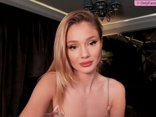 yveline myfreecams  blue phallus