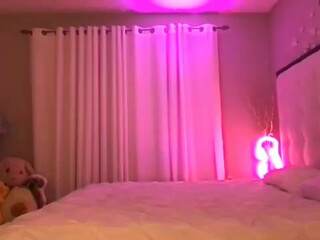lexivixi myfreecams 28 February 2022 Newest from chaturbate show
