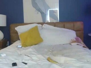 nikiskyler myfreecams  beauty close fingers clit