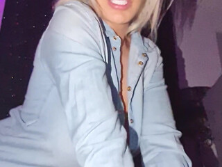 tommiejobabe onlyfans Chic hot striptease