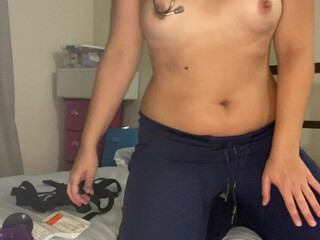 rnspankme20 onlyfans Busty babe gently caresses her pussy