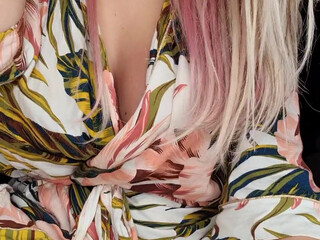 tommiejobabe onlyfans Gorgeous bitches lick wet pussies