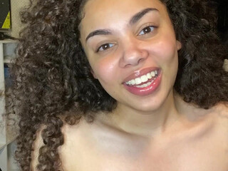 Chanelle Diamond aka xchanellediamondx onlyfans Spicy bitch masturbates cunt