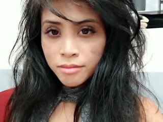 Embersnow onlyfans  cumming heavily before webcam