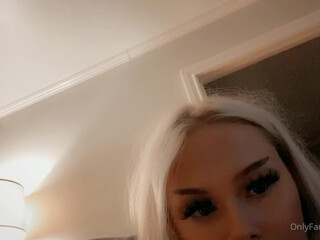 Alyssa Devyn aka alyssa9 aka alyssadevyn onlyfans Charming confused girlfriend fucks holes