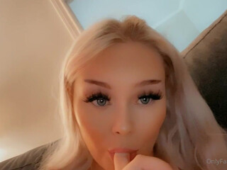 Alyssa Devyn aka alyssa9 aka alyssadevyn onlyfans Charming Shlendra is naughty with a vibrator