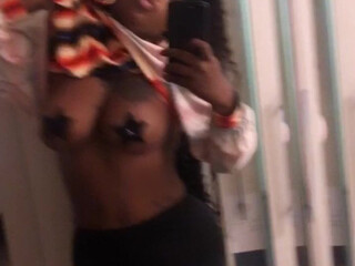 sukigoodcoochie onlyfans Naughty Curvy Fucks Herself With A Phallus