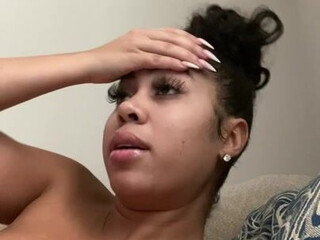 YazmineL onlyfans Wonderful chick removes tight dress