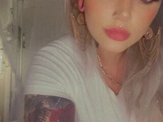 Siegexxx onlyfans Beautiful model caresses big tits