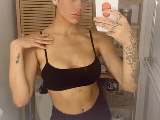 sara__mascaraaka  mother in stockings pulls the cap