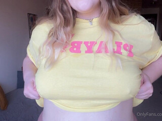 peachylilslut onlyfans Luscious doll sits on dildo