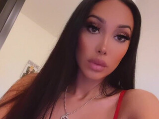 Scarlet Silva onlyfans Gorgeous chick jerks off her pussy with phallus