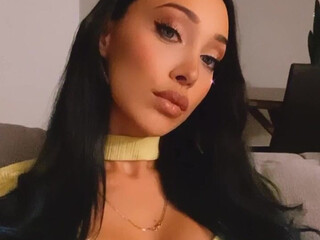 Scarlet Silva onlyfans Shy babe seduces with big tits